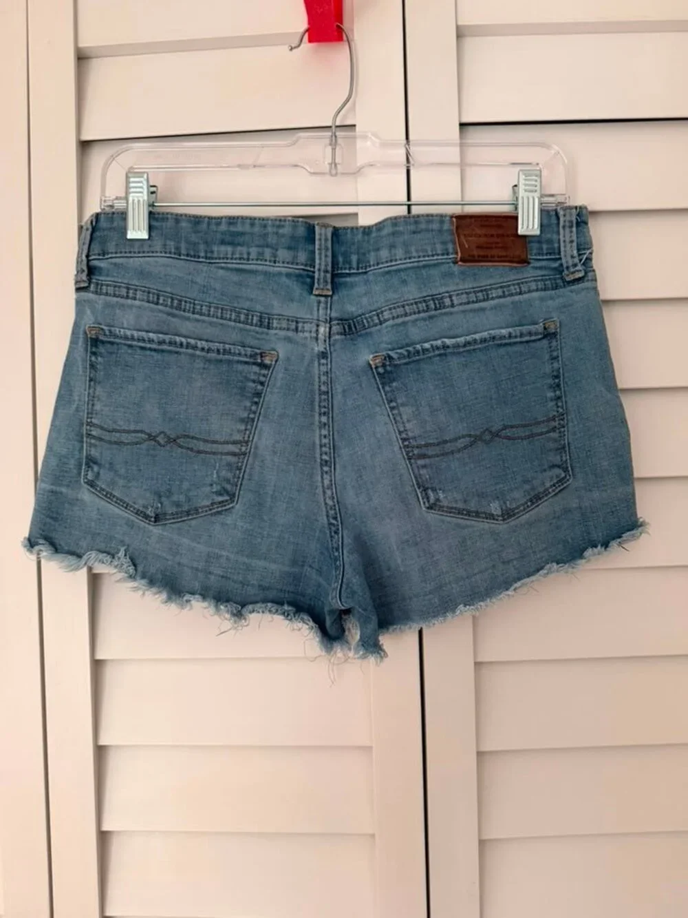 Lucky Brand The Cut Off Denim Shorts Women's Size 6/28 Distressed Raw Hem Stretc